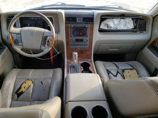 5LMJJ2H50BEJ06217 - 2011 LINCOLN NAVIGATOR თეთრი ფოტო 8