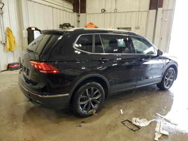 3VV2B7AX5NM111365 - 2022 VOLKSWAGEN TIGUAN SE BLACK photo 3