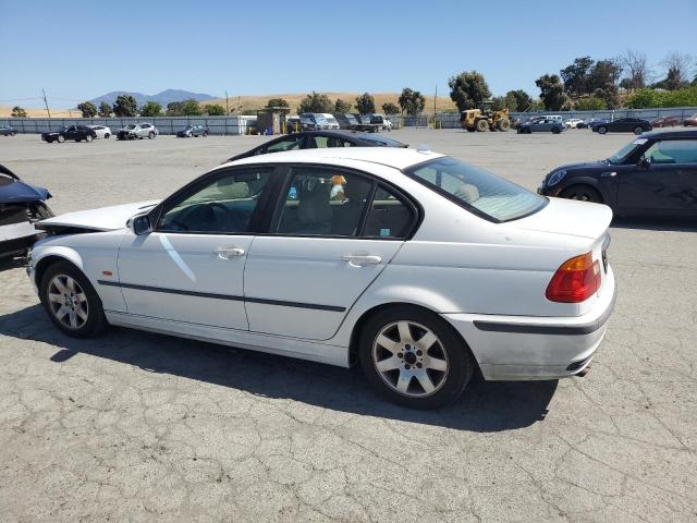 WBAAM3335XCA80274 - 1999 BMW 323 I AUTOMATIC WHITE photo 2