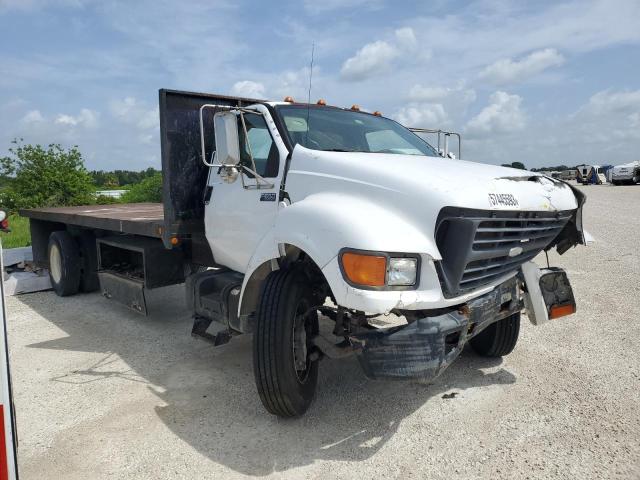 3FDNF65612MA10097 - 2002 FORD F650 SUPER DUTY WHITE photo 1