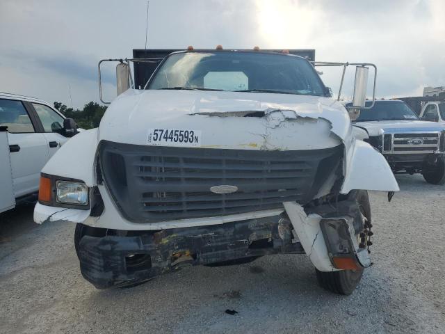 3FDNF65612MA10097 - 2002 FORD F650 SUPER DUTY WHITE photo 9