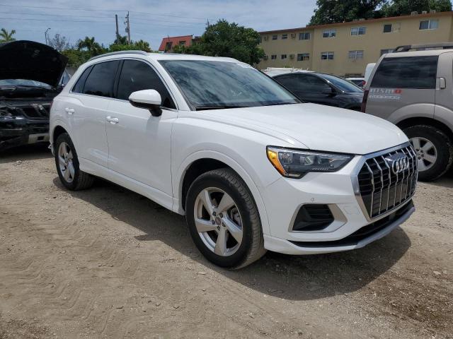 WA1AECF36L1025373 - 2020 AUDI Q3 PREMIUM WHITE photo 4