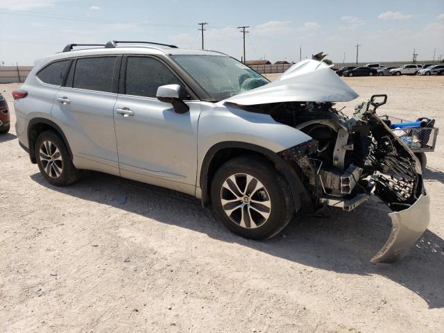 5TDHZRBH2NS207283 - 2022 TOYOTA HIGHLANDER XLE Gümüş foto 4
