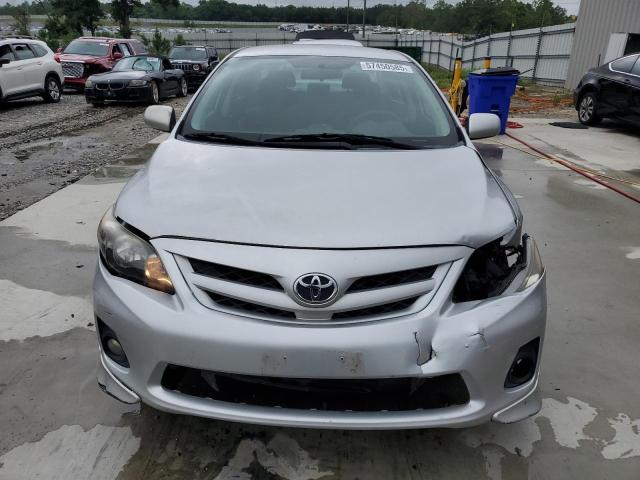 5YFBU4EE2CP042866 - 2012 TOYOTA COROLLA BASE Silber Foto 5