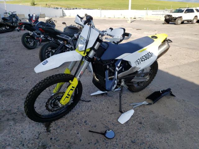 VBKUEV407PM744433 - 2023 HUSQVARNA 701 ENDURO WHITE photo 2