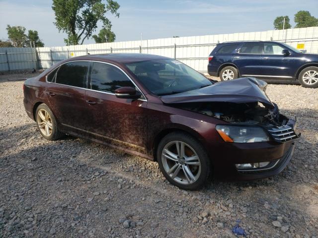 1VWCN7A34DC112480 - 2013 VOLKSWAGEN PASSAT SEL MAROON photo 4