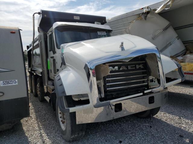 1M2AX04C3HM036107 - 2017 MACK 700 GU700 WHITE photo 1