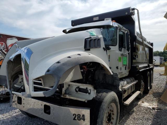 1M2AX04C3HM036107 - 2017 MACK 700 GU700 WHITE photo 9