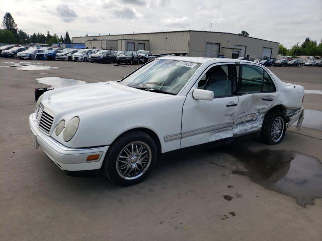 1996 MERCEDES-BENZ E 320, 