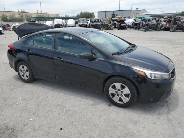 3KPFK4A76HE052582 - 2017 KIA FORTE LX BLACK photo 4