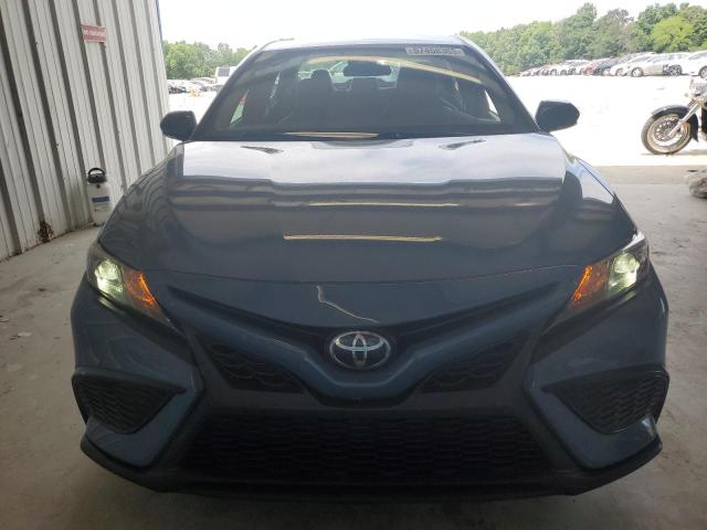 4T1G11AK4PU126040 - 2023 TOYOTA CAMRY SE NIGHT SHADE BLUE photo 5