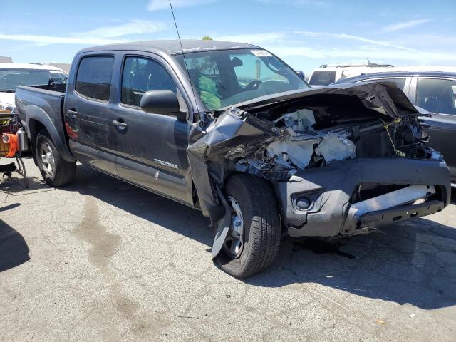 3TMJU4GN0DM142577 - 2013 TOYOTA TACOMA DOUBLE CAB PRERUNNER GRAY photo 4