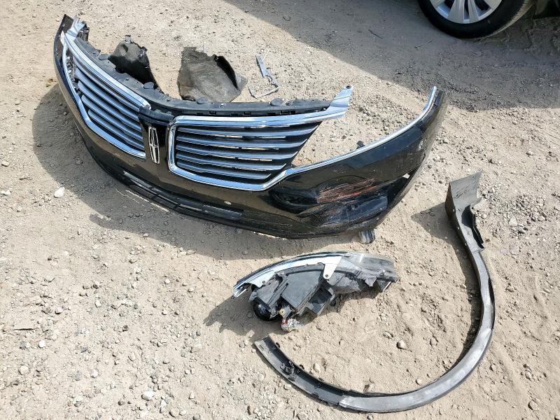 5LMCJ3C91JUL33199 - 2018 LINCOLN MKC RESERVE BLACK photo 12