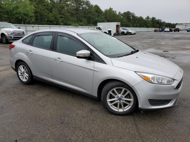 1FADP3F2XFL373678 - 2015 FORD FOCUS SE SILVER photo 4