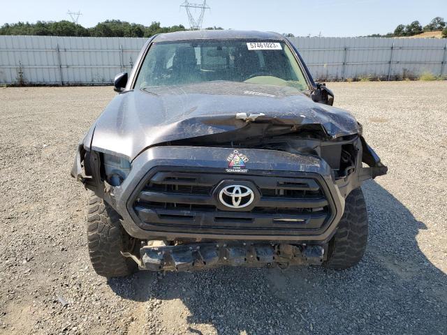 5TFSX5EN3HX052389 - 2017 TOYOTA TACOMA ACCESS CAB ნაცრისფერი ფოტო 5