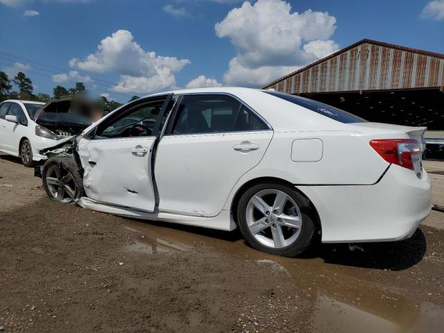 4T1BF1FK8CU526813 - 2012 TOYOTA CAMRY BASE WHITE photo 2