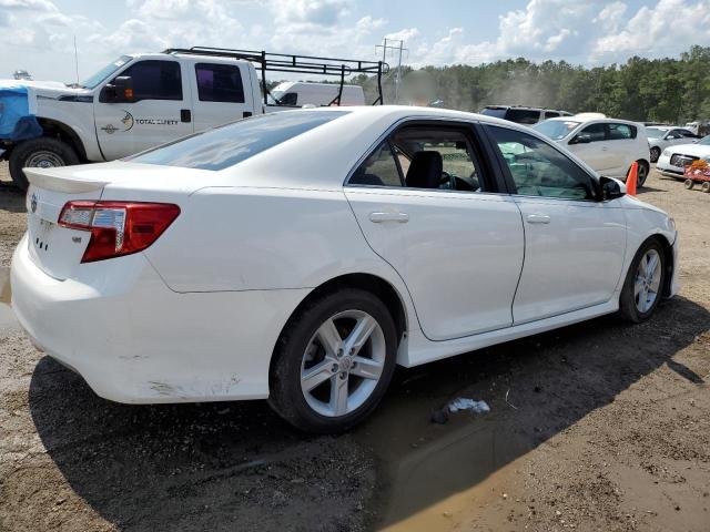 4T1BF1FK8CU526813 - 2012 TOYOTA CAMRY BASE WHITE photo 3