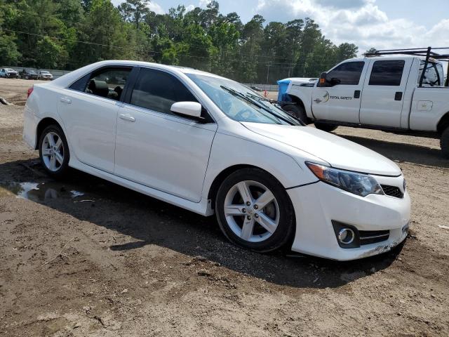 4T1BF1FK8CU526813 - 2012 TOYOTA CAMRY BASE WHITE photo 4