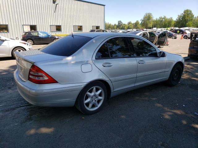 WDBRF61JX2E005811 - 2002 MERCEDES-BENZ C 240 SILVER photo 3