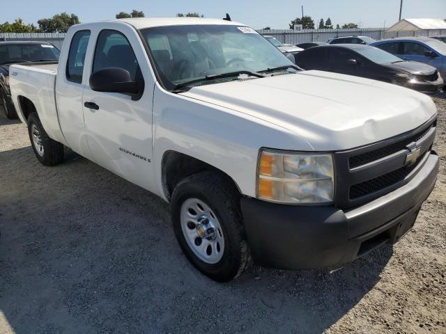 1GCEC19X97Z613355 - 2007 CHEVROLET SILVERADO C1500 CLASSIC WHITE photo 4