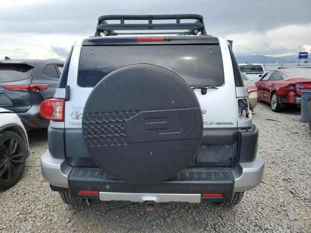 JTEBU11F970079065 - 2007 TOYOTA FJ CRUISER SILVER photo 6