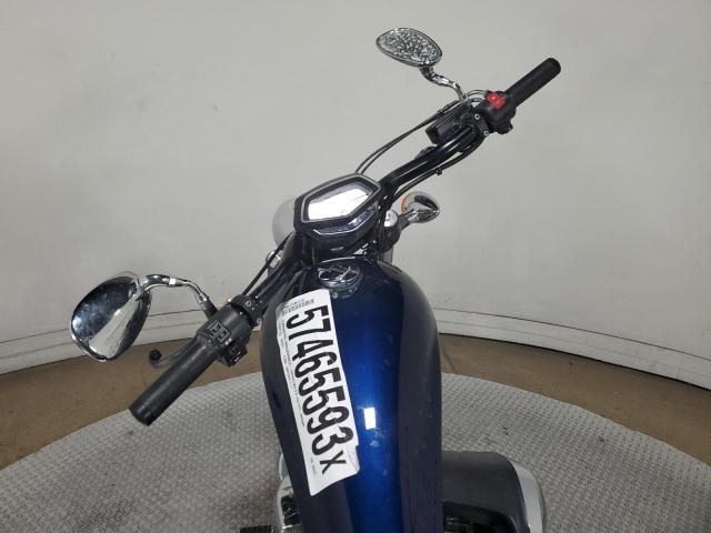 JH2SC6128LK500863 - 2020 HONDA VT1300 CX BLUE photo 7