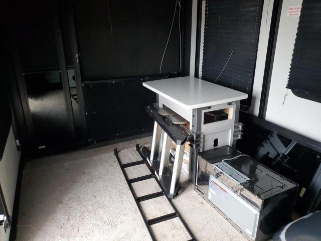 4YDF37325MF811199 - 2021 KEYSTONE TRAILER WHITE photo 6