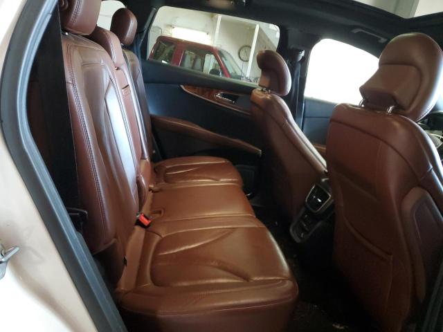 2LMTJ8LR2GBL66568 - 2016 LINCOLN MKX RESERVE WHITE photo 11