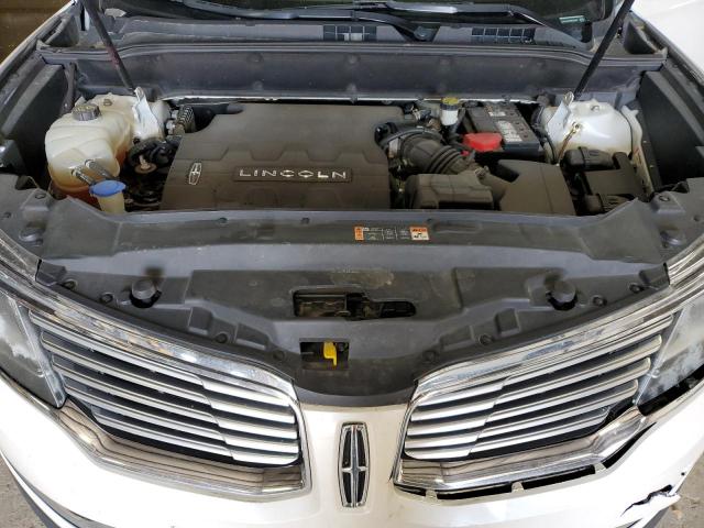 2LMTJ8LR2GBL66568 - 2016 LINCOLN MKX RESERVE WHITE photo 12