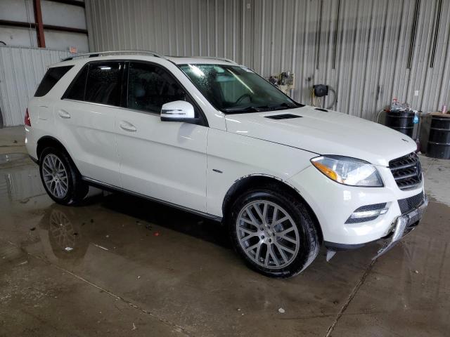 4JGDA5HBXCA013141 - 2012 MERCEDES-BENZ ML 350 4MATIC WHITE photo 4
