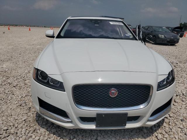 SAJBD4BV3HCY45983 - 2017 JAGUAR XF PREMIUM WHITE photo 5