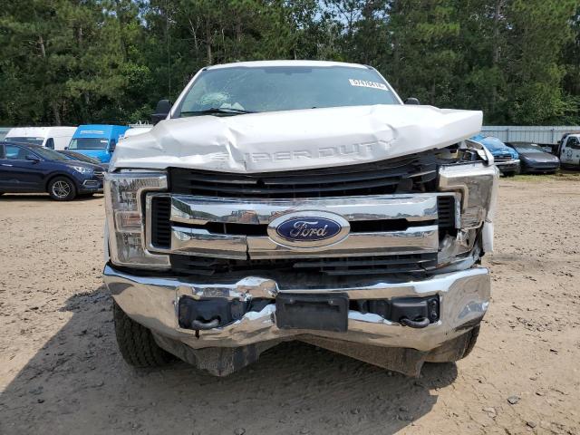 1FT8W3B65KEC37447 - 2019 FORD F350 SUPER DUTY WHITE photo 5