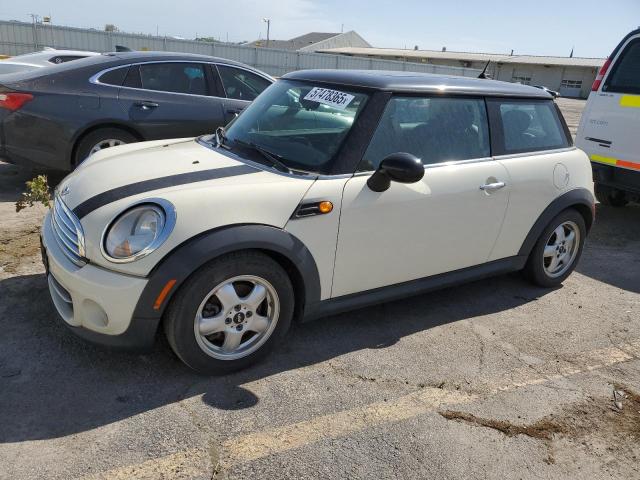 2011 MINI COOPER, 