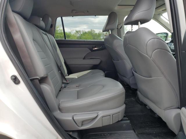 5TDGZRBH7NS589533 - 2022 TOYOTA HIGHLANDER XLE WHITE photo 11