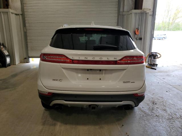5LMCJ2D95HUL45133 - 2017 LINCOLN MKC SELECT WHITE photo 6