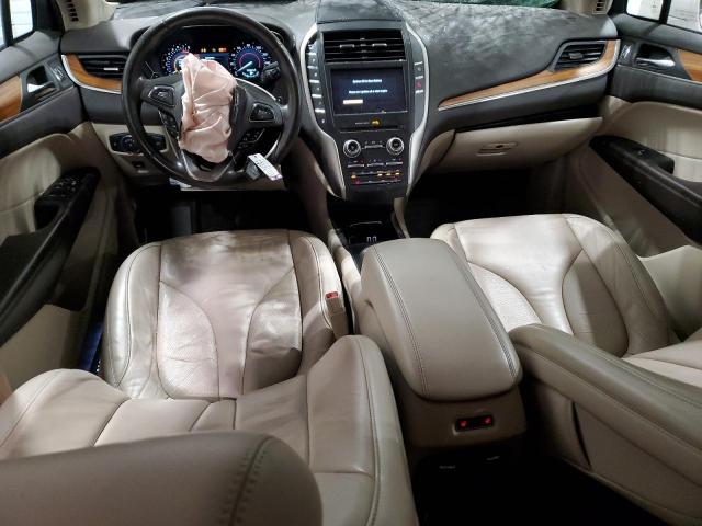 5LMCJ2D95HUL45133 - 2017 LINCOLN MKC SELECT WHITE photo 8