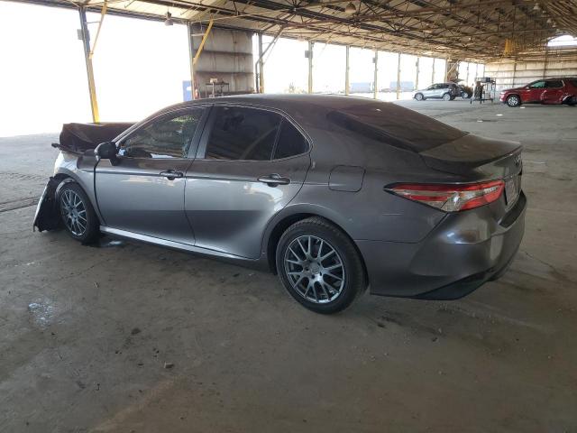 4T1B11HK9JU554189 - 2018 TOYOTA CAMRY L GRAY photo 2