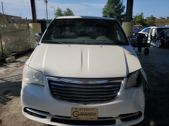 2A4RR8DG7BR630958 - 2011 CHRYSLER TOWN & COU TOURING L WHITE photo 5