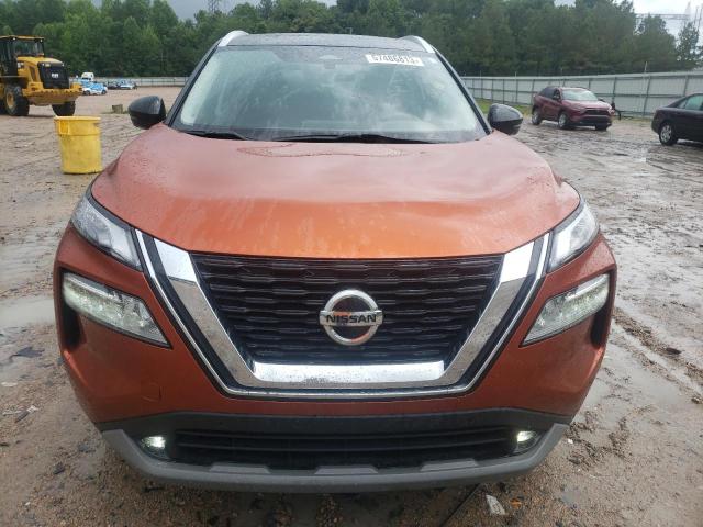 JN8AT3CA4MW025699 - 2021 NISSAN ROGUE SL ORANGE photo 5