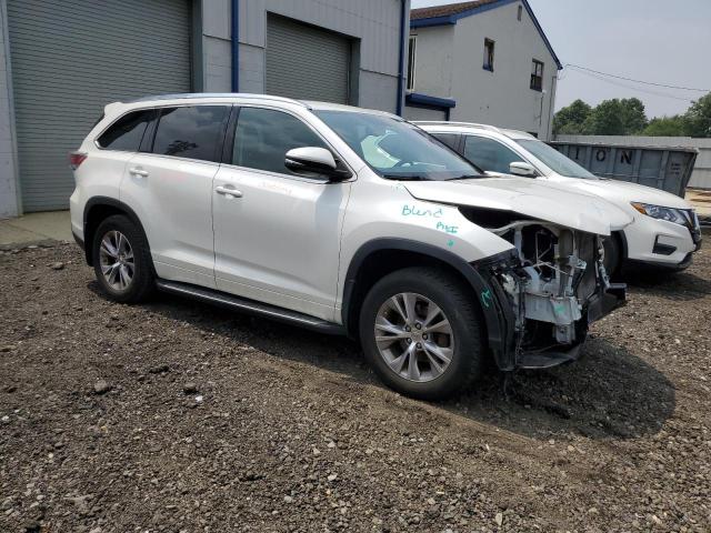 5TDJKRFH0FS096749 - 2015 TOYOTA HIGHLANDER XLE 白色 照片 4