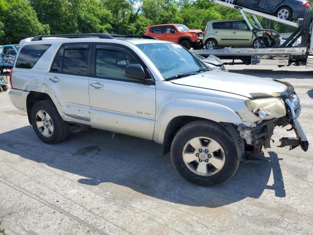 JTEBU14R88K018057 - 2008 TOYOTA 4RUNNER SR5 SILVER photo 4