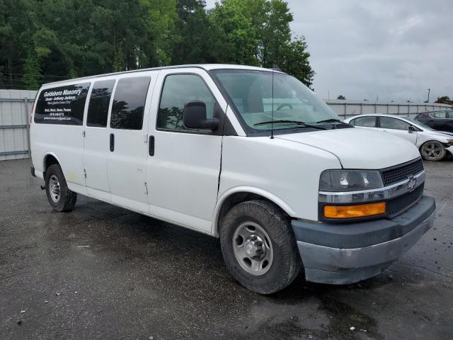 1GAZGPFGXJ1285892 - 2018 CHEVROLET EXPRESS G3 LT WHITE photo 4