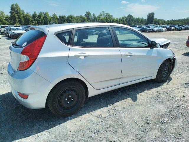 KMHCT5AE8HU336538 - 2017 HYUNDAI ACCENT SE SILVER photo 3