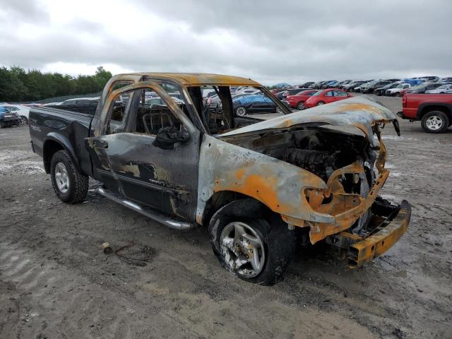 5TBBT44133S359637 - 2003 TOYOTA TUNDRA ACCESS CAB SR5 BLACK photo 4