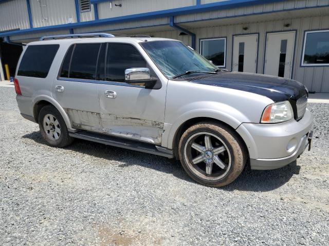 5LMFU27R63LJ37471 - 2003 LINCOLN NAVIGATOR SILVER photo 4