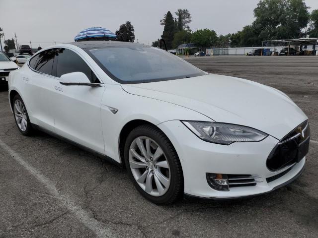 5YJSA1E17GF123478 - 2016 TESLA MODEL S WHITE photo 4