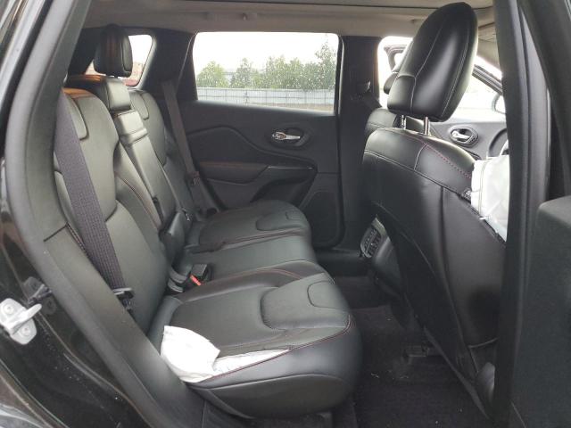 1C4PJMBS3GW201853 - 2016 JEEP CHEROKEE TRAILHAWK BLACK photo 11