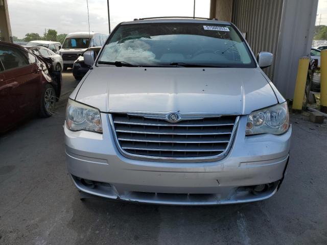 2A8HR54139R560504 - 2009 CHRYSLER TOWN & COU TOURING SILVER photo 5