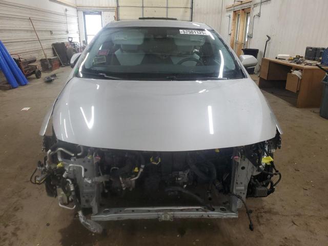 JTDKARFP9H3034575 - 2017 TOYOTA PRIUS PRIM SILVER photo 5