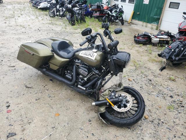 1HD1KVC16JB664744 - 2018 HARLEY-DAVIDSON FLHRXS GREEN photo 1